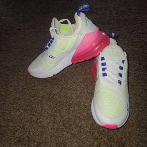 Womens nike size 6 270s